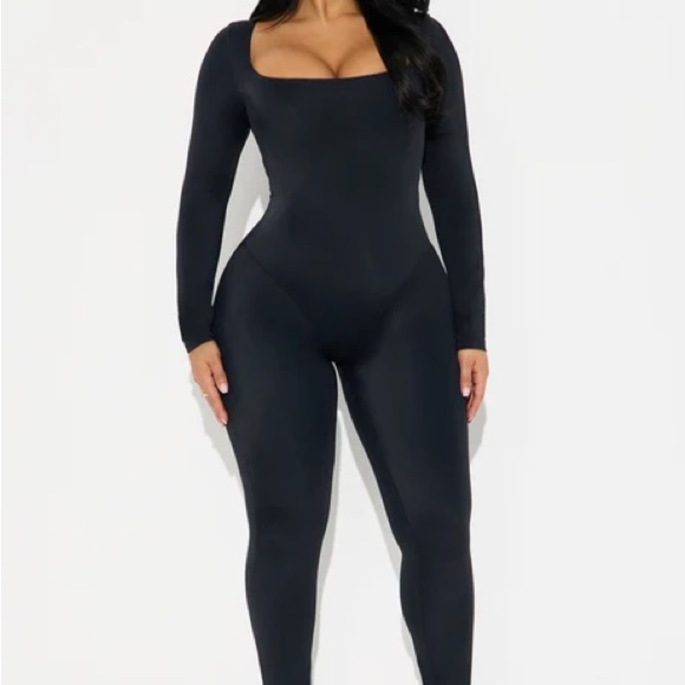Square Neck Long Sleeve Black Bodysuit Jumpsuit
